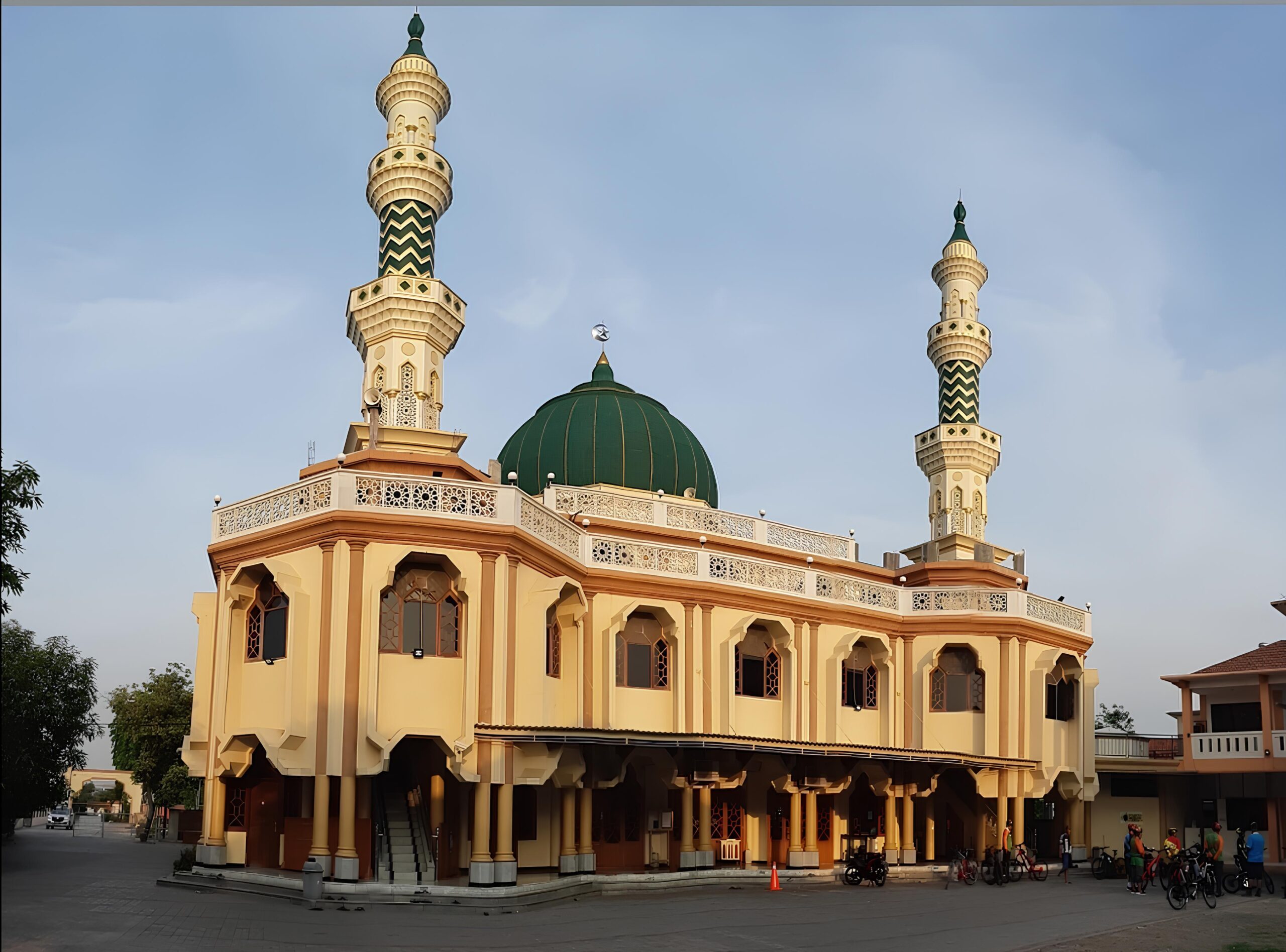 Masjid Asysyuhada Harapan Indah